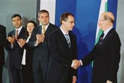 http://www.robzor.com/rhouse/putin123_files/image333.jpg