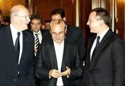 http://www.robzor.com/rhouse/putin123_files/image352.webp