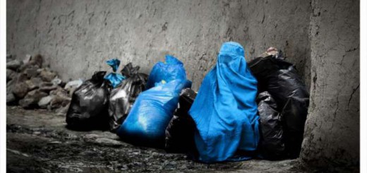 http://alisina.org/wp-content/uploads/2012/07/BURQA-AND-GARBAGE-520x245.jpg